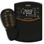 Painel de controle Tholz SmartPool com display digital e controle remoto para automação de piscinas.